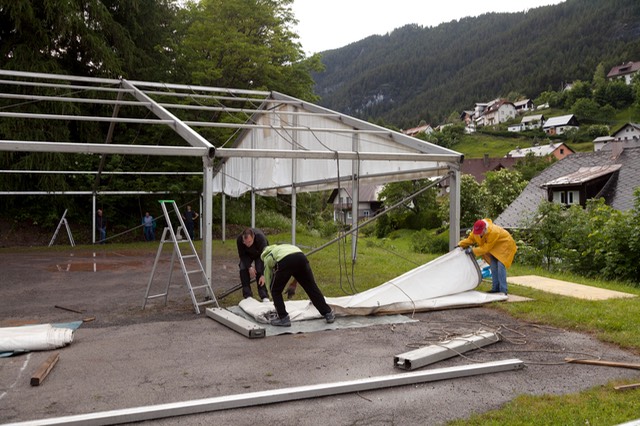 220BKB_Zeltaufbau_120612_42