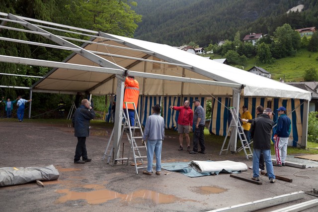 220BKB_Zeltaufbau_120612_46