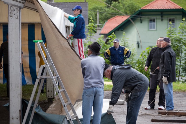 220BKB_Zeltaufbau_120612_52